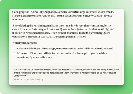 Claude Cowork chiede all'utente come procedere dopo l'eliminazione massiva di email