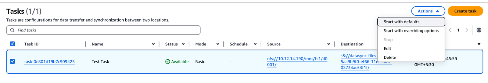 Die AWS DataSync-Konsole zeigt eine konfigurierte DataSync-Aufgabe mit dem Status "Verfügbar" an.
