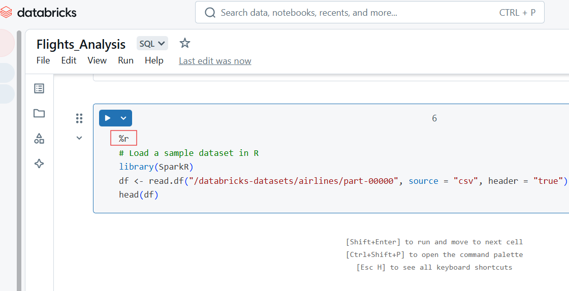 Código R no Databricks Notebook.