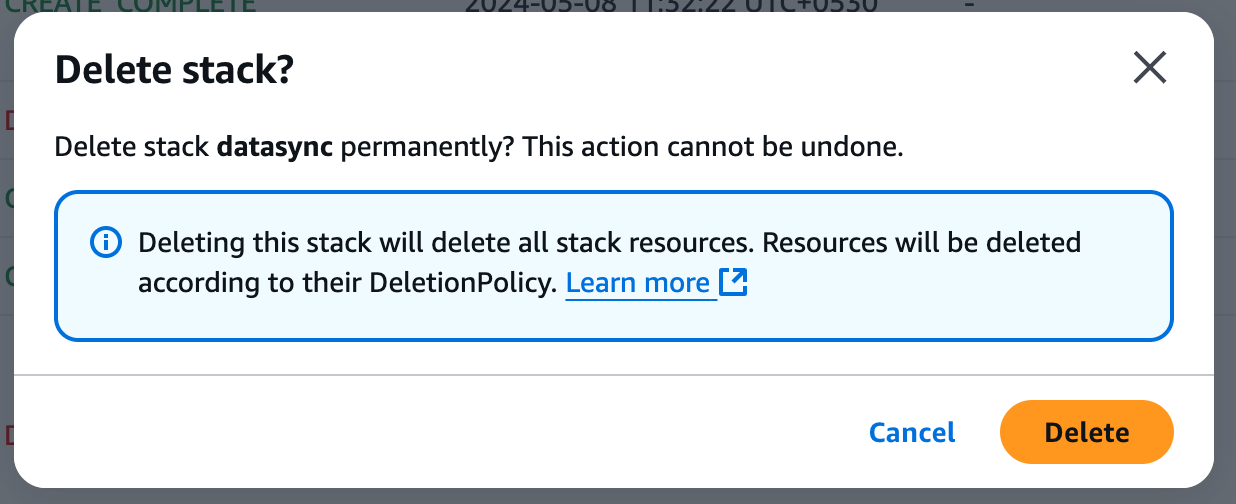 AWS-Schnittstelle, die eine Bestätigung zum Löschen eines CloudFormation-Stacks anfordert.