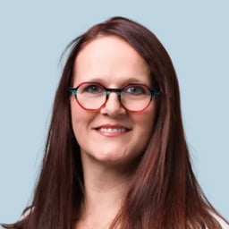 Agi Garaba Headshot