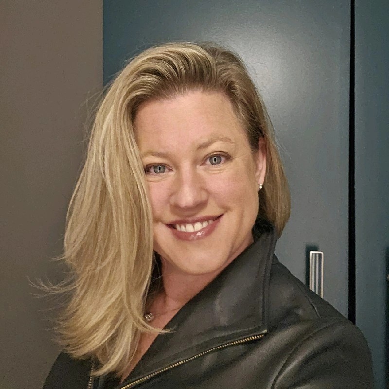 Alexis Fink Headshot