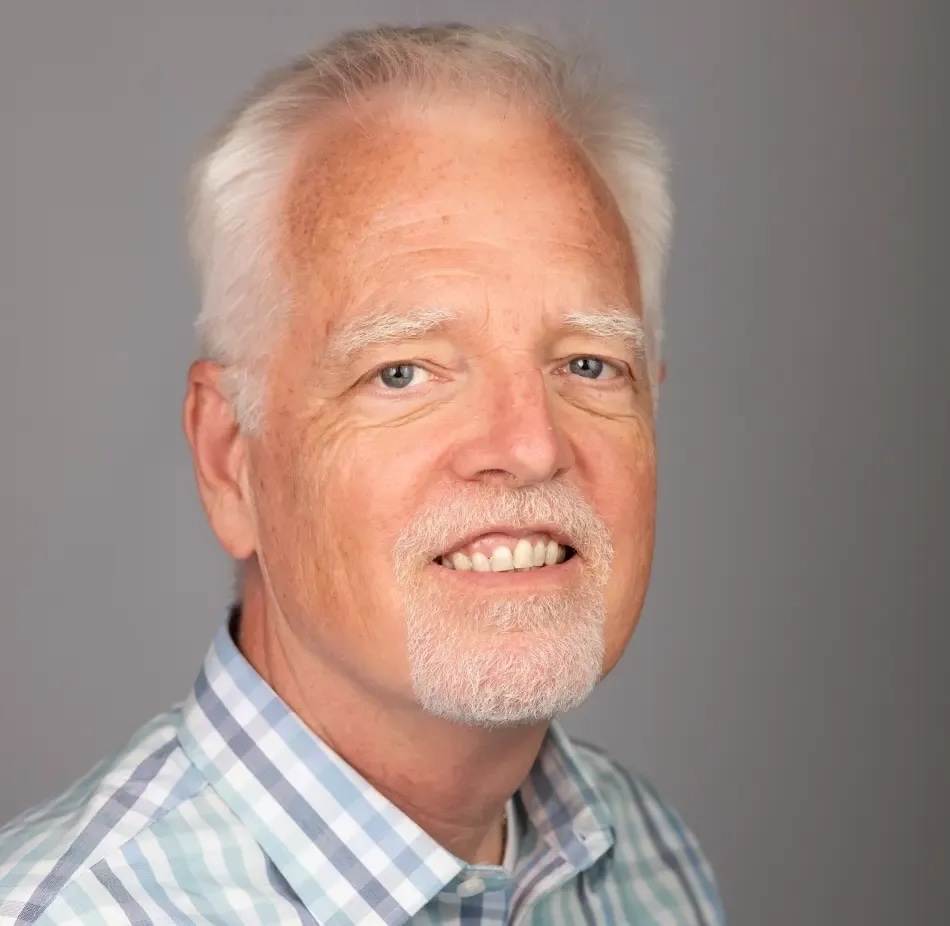 Dan Harrington Headshot