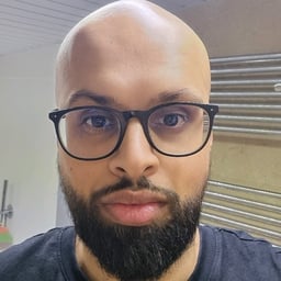 Ảnh chân dung Guch Singh Dhaliwal
