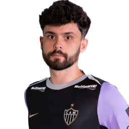 Leo Sá Freire Headshot