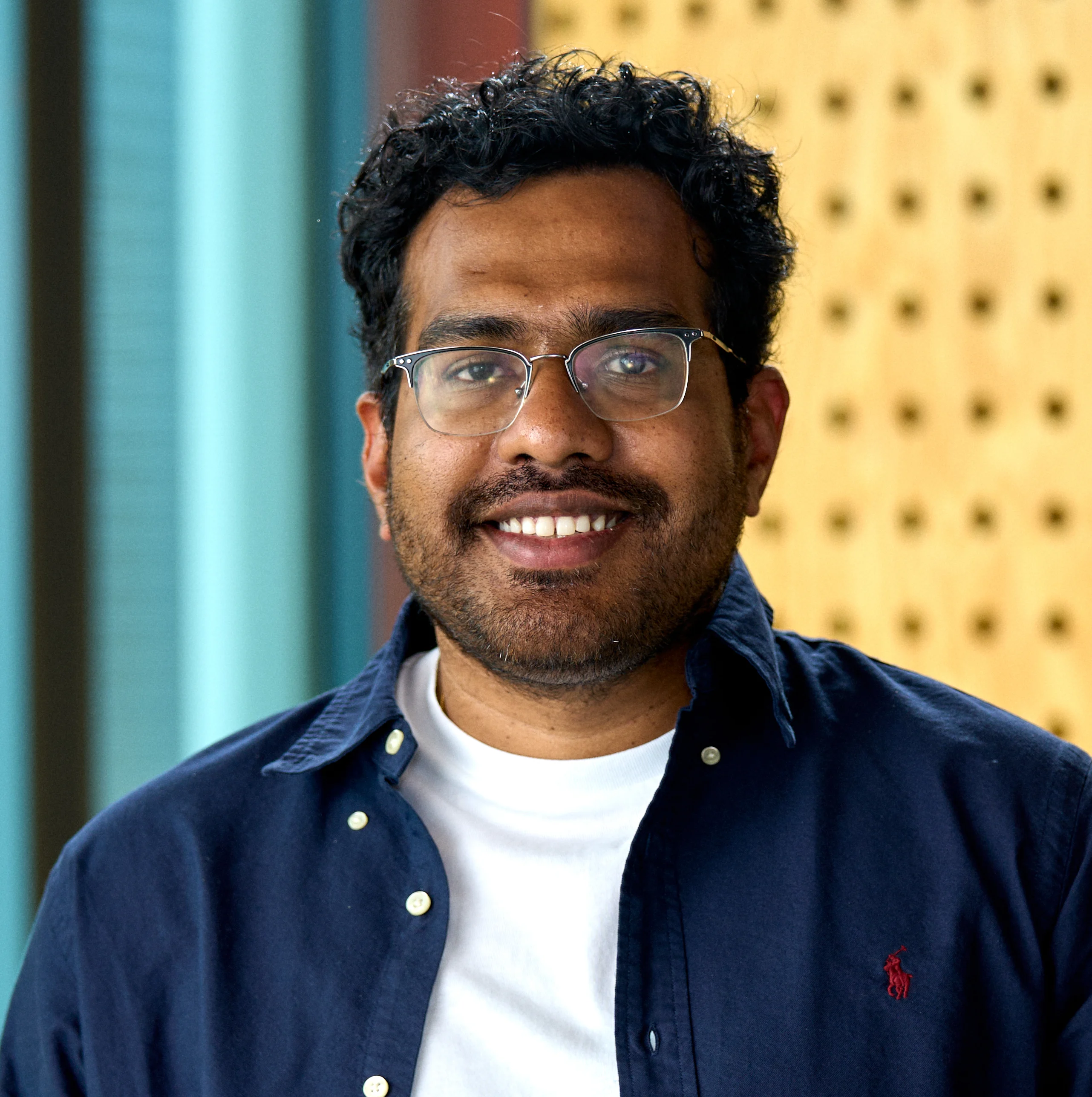 Praveen Murugesan headshot