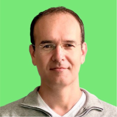 Vlad Luzin Headshot
