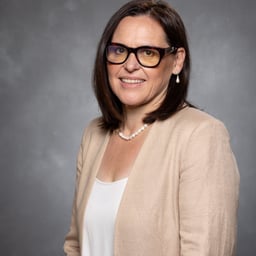 Lisa Mirkovic Headshot
