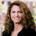 Katherine Melchior Ray Headshot