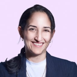 Sarah Levy Foto de rosto