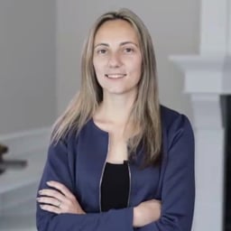 Ảnh chân dung Kate Strachnyi