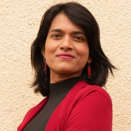 Shalini Kurapatiヘッドショット