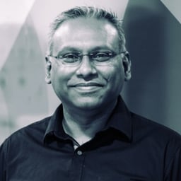 Sagar Paul ภาพถ่ายหน้าตรง